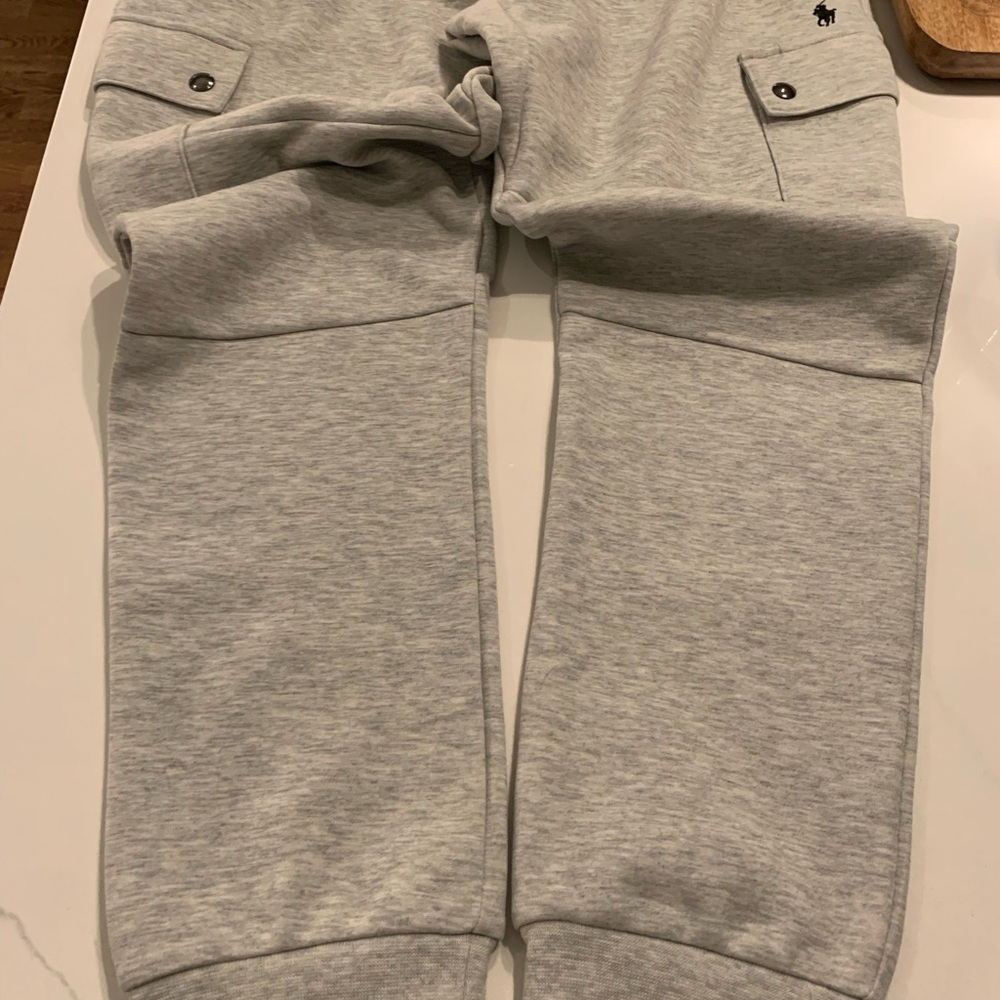 Gray Men’s Medium Jogger Pants